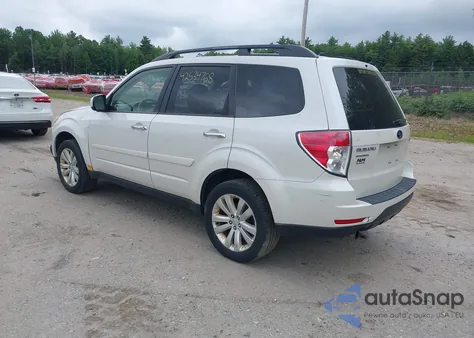 2013 Subaru Forester 2.5X Premium z USA, uszkodzony, nr VIN JF2SHADC4DH409686